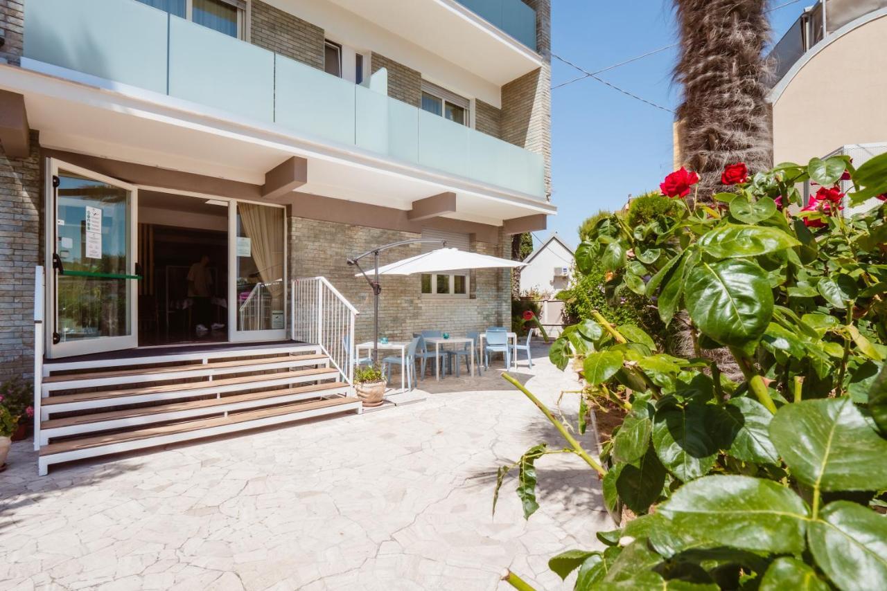 Hotel Villa Del Mare Senigallia Exterior photo