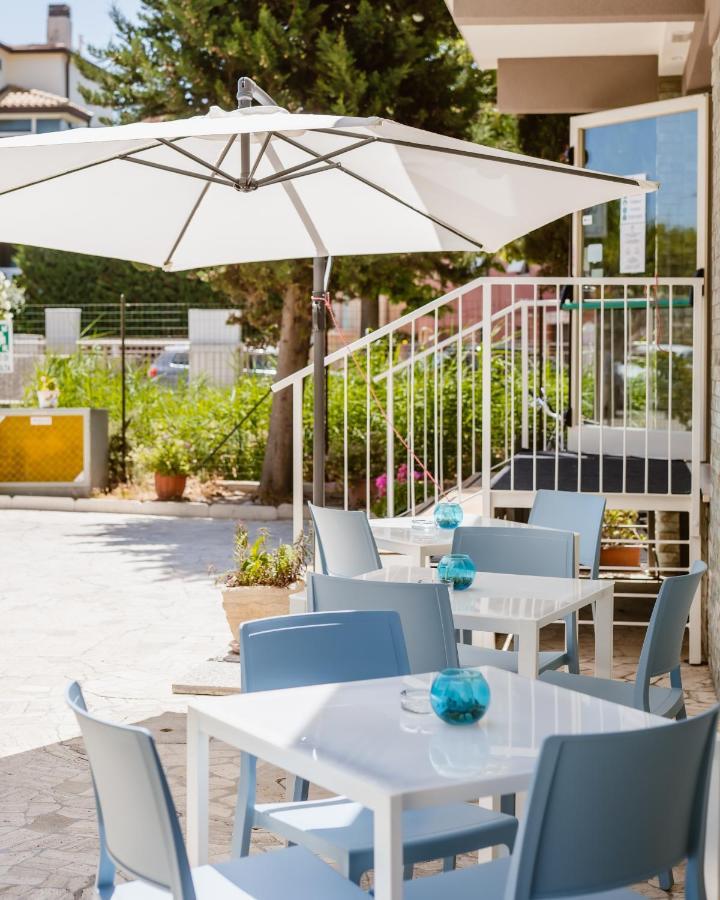 Hotel Villa Del Mare Senigallia Exterior photo